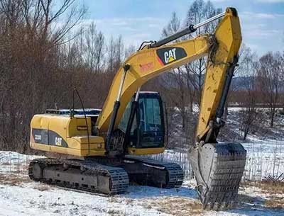 Excavator Daily Maintenance